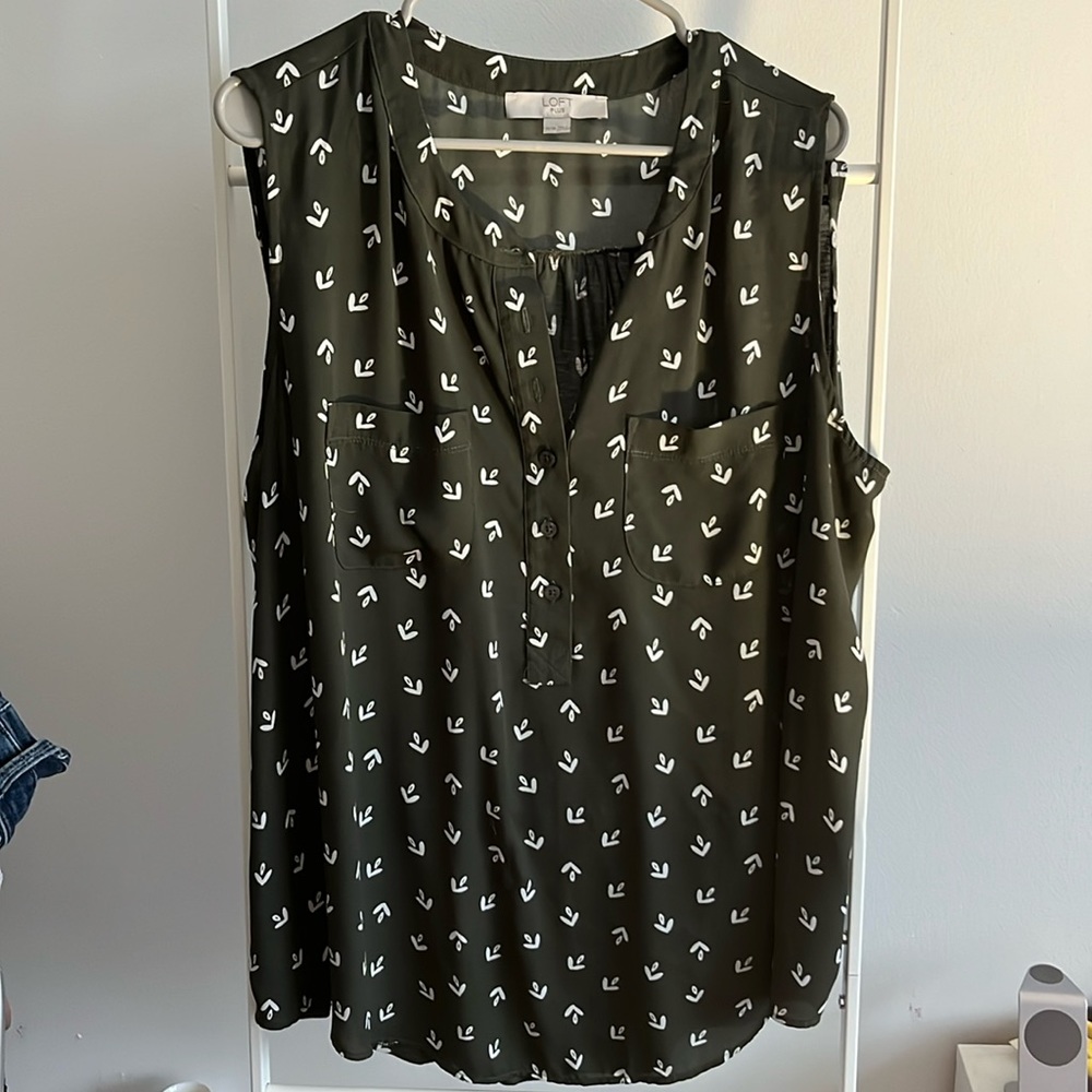 Loft Plus sleeveless top
